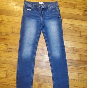 Girls Jordache skinny jeans